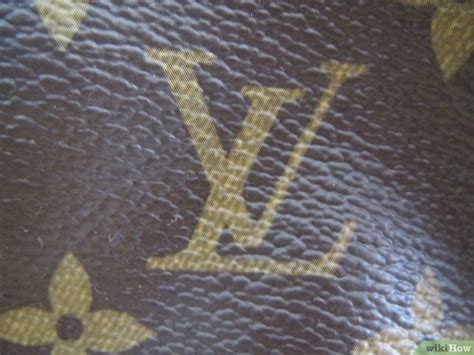 come riconoscere un portachiavi louis vuitton falso|louis vuitton false product id.